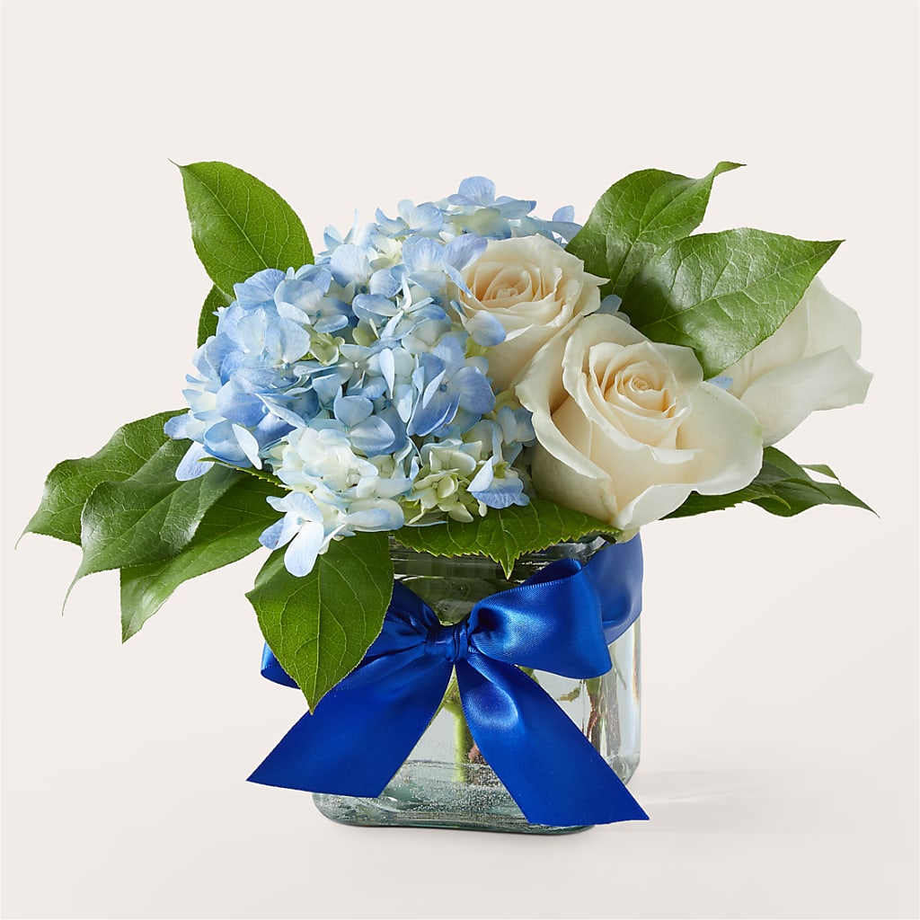 Sky Blue Delight Bouquet – BLOSSOMS & BOWS FLORIST & GIFTS, Springfield KY