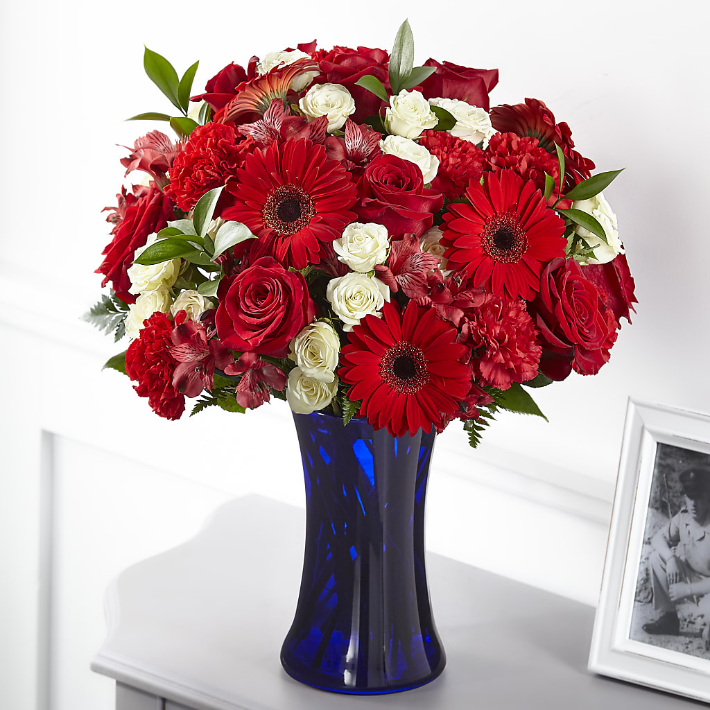 Hearts Embrace Bouquet – BLOSSOMS & BOWS FLORIST & GIFTS, Springfield KY